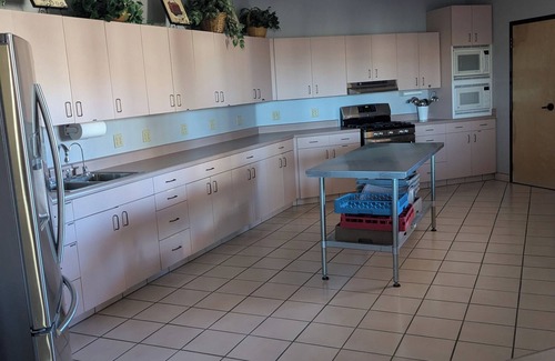 Green Valley Casa | House refurbished in HOA with its own great recreational area and heated pool.