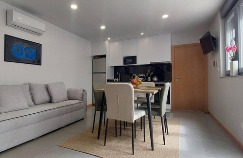 Monserrate Casa | House River Sea