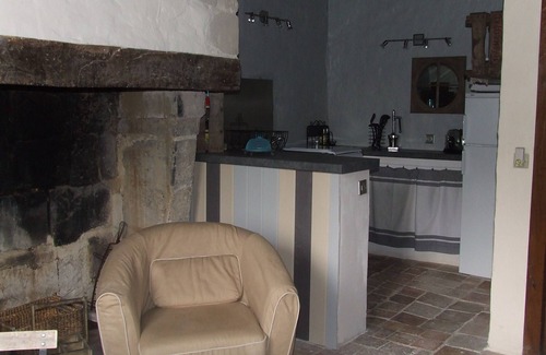 Boussay Casa | Encanto Riverside House