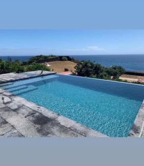 Caloura Casa | House Rodrigues