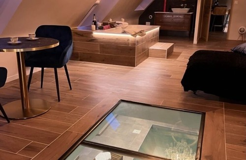 Penvenan Casa | Casa-Romántico-Baño en la habitacion-Vista a la Piscina