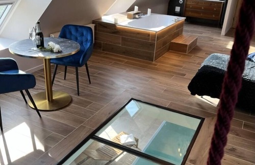 Penvenan Casa | Casa-Romántico-Baño en la habitacion-Vista a la Piscina
