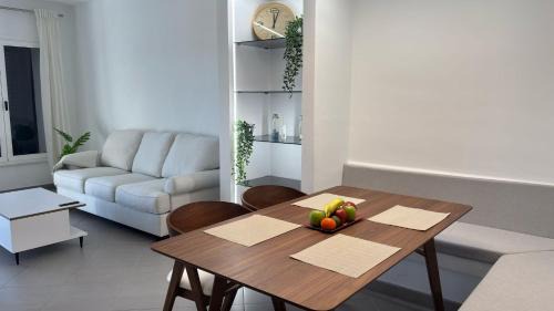 Puerto Calero Apartamento | House Ruby