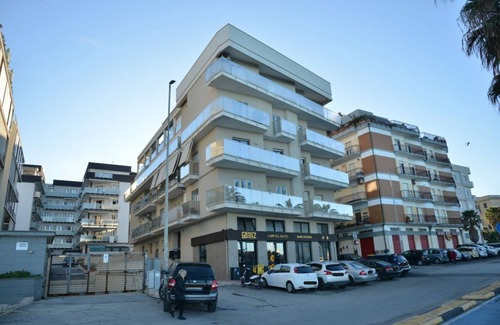 Trani Apartamento | House Scoglio di Frisio - Sea View