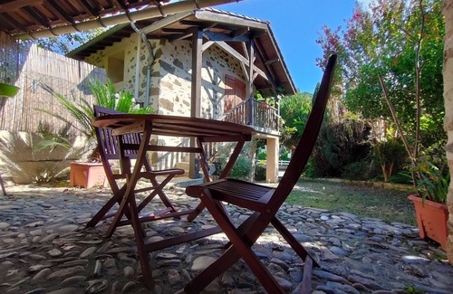 Asprieres Apartamento | House studio vacation cottage South of France Lot Aveyron