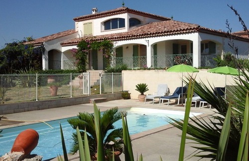Le Pouget Casa | House swimming pool countryside garden parking air conditioning