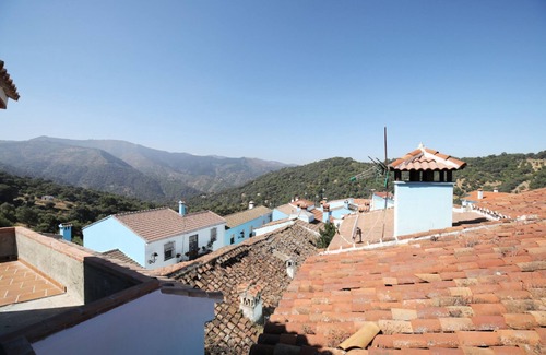 Juzcar Casa | Casa que se encuentra en el unico pueblo azul, en una zona llena de natureleza..