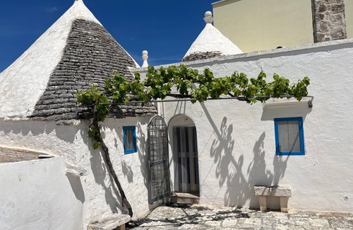 Cisternino Cabaña | House trullo il tesoro
