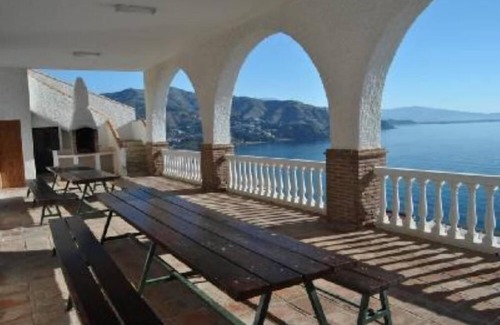 Velilla-Taramay Casa | Casa con Garaje y Terraza Jardin. Piscina comunitaria abierta todo el año