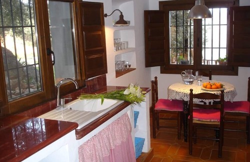 Juzcar Casa | ROMÁNTICA Y TRANQUILA. CON VISTAS INFINITAS AL PAISAJE. CASA CON ENCANTO
