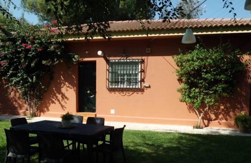 Macarena Norte Casa | CHALET CON PISCINA A 8 KM DE SEVILLA