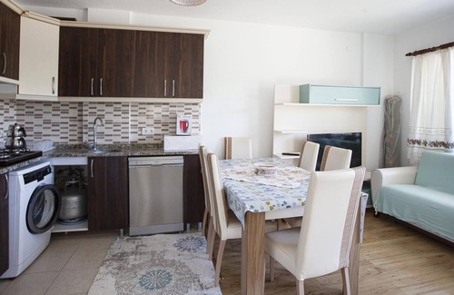 Palamutbuku Apartamento | House w Balcony and Garden 1 min to Beach in Datca