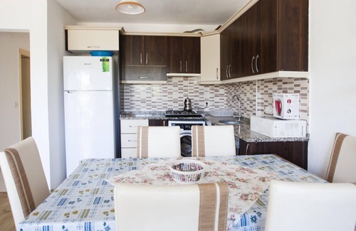 Palamutbuku Apartamento | House w Balcony and Garden 1 min to Beach in Datca
