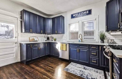 West Plaza Casa | House w/ Excellent Locale. Beautifully remodeled!