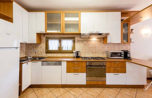 Porto Santa Margherita Casa | House with big private Garden - 2 min walk to center/10 to Beach/1h drive Venice