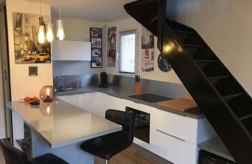 Montboucher-sur-Jabron Casa | CASA CON PISCINA EN GOLF 18 AGUJEROS
