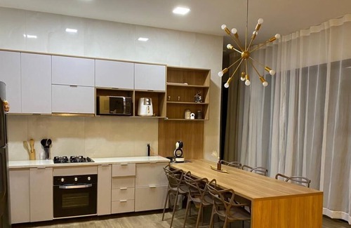 Itai Casa | House With 3 Suites and Heated Pool with Hydro