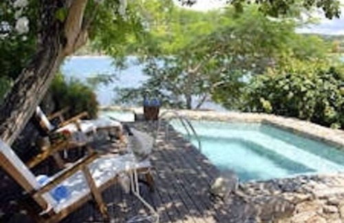 Buzios Casa | House with 7 bedrooms, 6 bathrooms and private beach in Búzios.