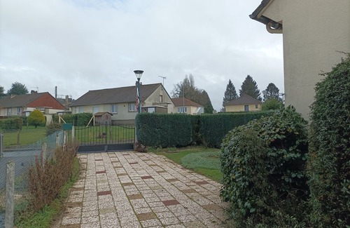 Flers Casa | House with beautiful garden very close to nature and the city