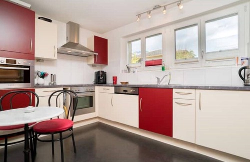 Brienz Apartamento | House with beautiful lake view, garden and pool