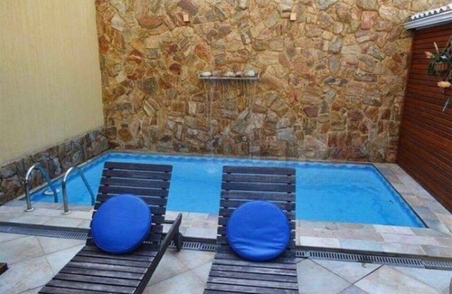 Vargem Pequena Casa | Casa con confort, piscina y cascada y naturaleza.