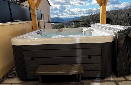 Cazoules Casa | House with private spa and view of the Dordogne valley