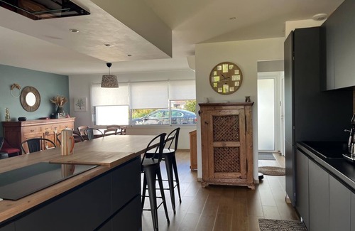 Saint-Julien-en-Born Casa | House with swimming pool near Contis beach, cycle path and all amenities