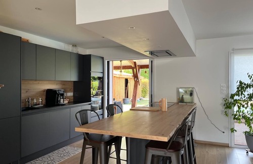 Saint-Julien-en-Born Casa | House with swimming pool near Contis beach, cycle path and all amenities