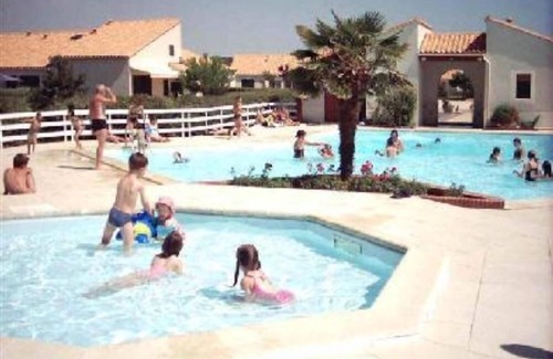 Saint-Palais-sur-Mer Casa | House with garden....................