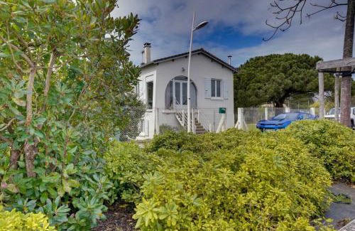 Saint-Trojan-les-Bains Villa | House with stunning sea views