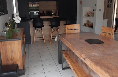 Saint-Cyr-sur-le-Rhone Casa | House with swimming pool, 4 bedrooms - 10 people