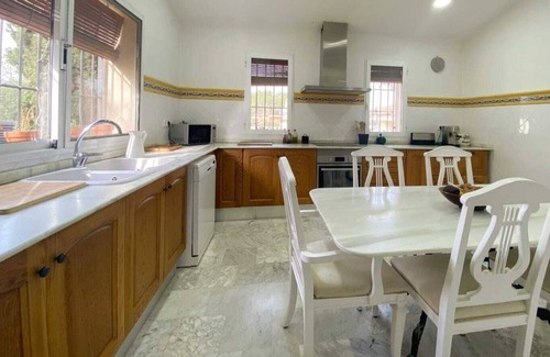 Colinas de San Antonio Villa | Casa con jardín y piscina privada