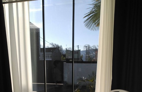 Boiro Casa | Casa con jardín y piscina a 5 minutos de las playas