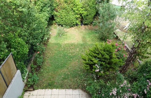 Quartier Beauregard-Boufflers-Buthegnemont-Boudonville Casa | House with garden close to town center