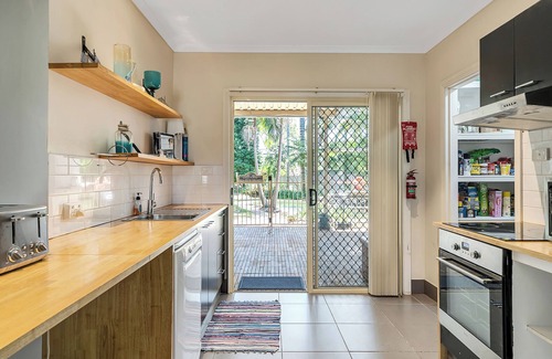 Gwandalan Casa | House with heated pool, fireplace and ev charger