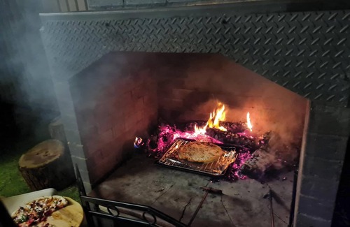Gwandalan Casa | House with heated pool, fireplace and ev charger