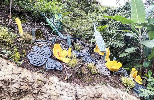 Tuba Cabina | House with hot pool and forest view, Baguio. Tuba, Benguet.