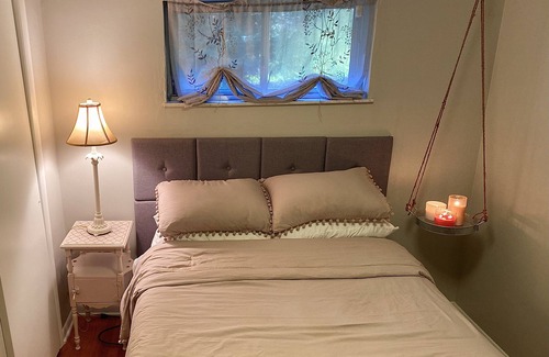 Champion Casa | House with hot tub and fire pit 5 min from Seven Springs Resort