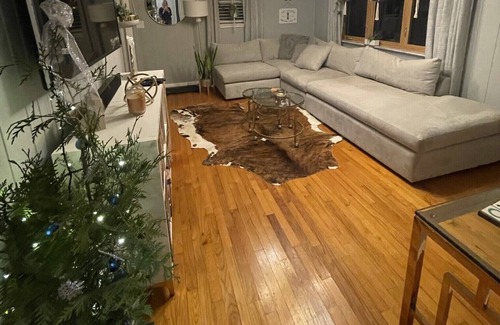 Champion Casa | House with hot tub and fire pit 5 min from Seven Springs Resort