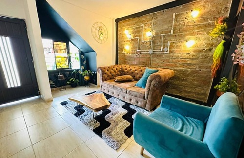 El Poblado Casa | casa con jacuzzi cerca al parque lleras