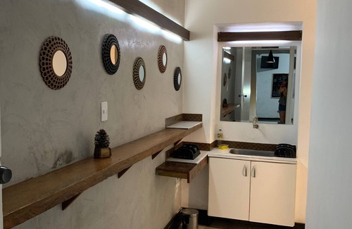 Pinheiros Casa | House with Ofurô and nightclub on Oscar Freire street
