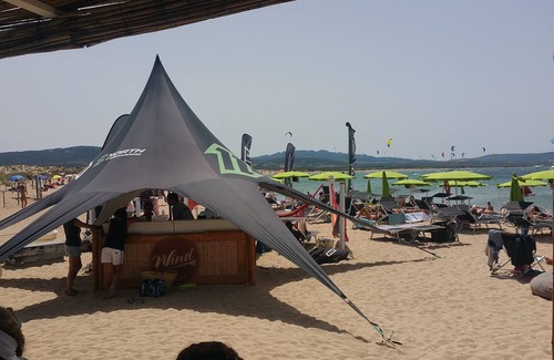 Costa Serena Apartamento | Casa con terraza panorámica, pueblo en la playa con piscina - Porto Pollo