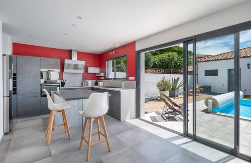 La Plaine-sur-Mer Chalet De Esquí | House with pool in La Plaine sur Mer