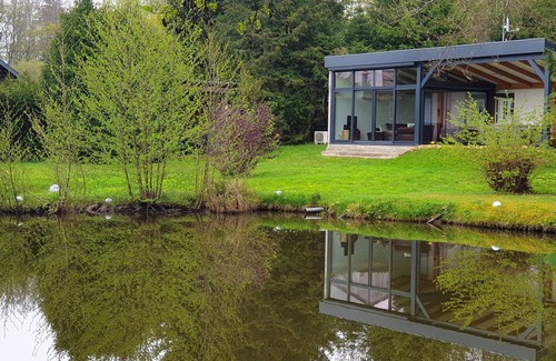 La Houssiere Casa | casa con estanque, vista a la montaña