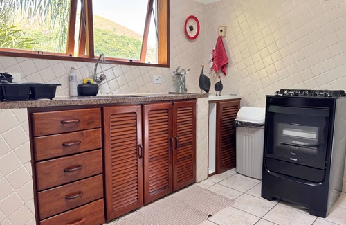 Saco da Capela Casa | Casa con piscina y vista al mar en condominio p hasta 10 personas.