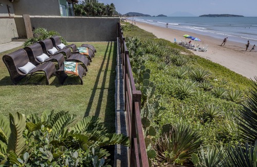 Praia Rasa Casa | Casa con piscina junto al mar.