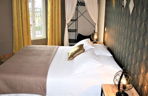 Pouzauges Casa | House with pool at Domaine de La Chouannerie 15 minutes from Puy du Fou