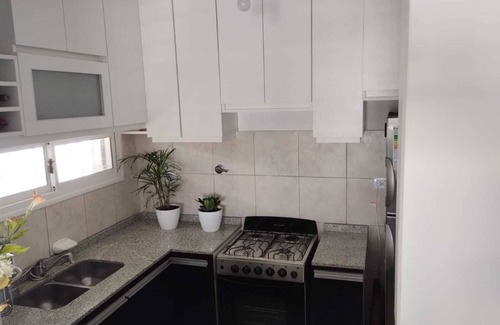 Las Heras Casa | Casa con piscina Mendoza.B° priv apto para mascotas. 6m aerop y 12m ctro en auto