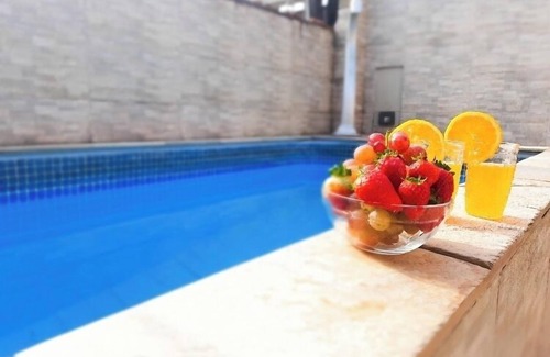 Balneario Umurama Casa | House with pool near waterfall