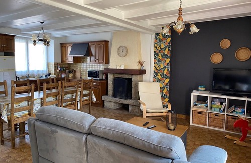Le Vivier-sur-Mer Casa | Nice house with garden